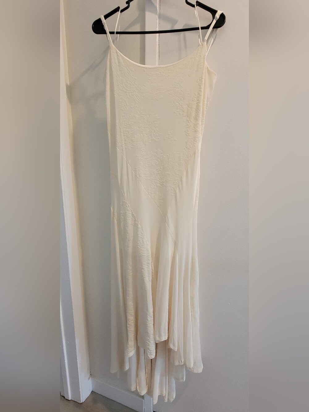 Elegant Cream Floral-Texture Maxi Dress L